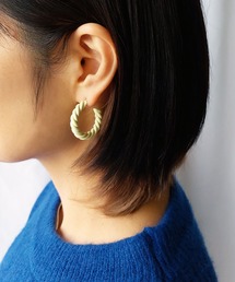 me+em select | 【 ４color 】マットツイストカラーフープピアス(ピアス（両耳用）)