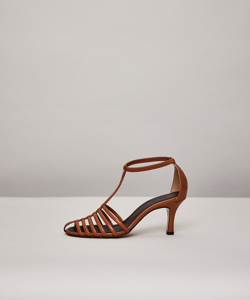 ROPE'（ロペ）の「ナローTストラップサンダル（サンダル・レディース・ブラック/ダークブラウン/オレンジ・36.5/37.5/35.5）」の3枚目の写真