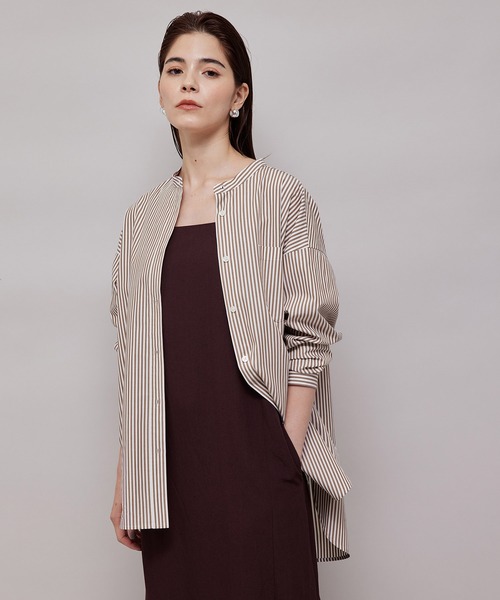 ROPE'(ロペ)の「【WEB限定】洗える/バンドカラーオーバーサイズシャツ(シャツ/ブラウス・レディース・ホワイト/ダークブラウン/ブルー系その他4・38)」の1枚目の写真