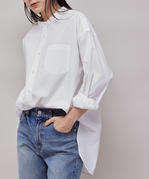 ROPE'(ロペ)の「【WEB限定】洗える/バンドカラーオーバーサイズシャツ(シャツ/ブラウス・レディース・ホワイト/ダークブラウン/ブルー系その他4・38)」の2枚目の写真