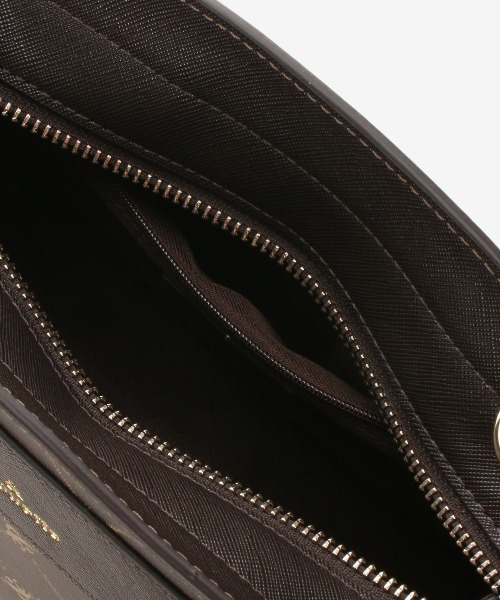 & chouette（アンドシュエット）の「モノグラム スポーティーラインショルダーバッグ（ショルダーバッグ・レディース・ダークブラウン/グレイッシュベージュ・FREE）」の12枚目の写真