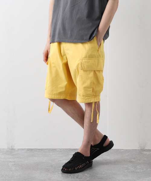 JOURNAL STANDARD（ジャーナルスタンダード）の「ピグメント カーゴ ショーツ（カーゴパンツ・メンズ・ブラック系その他/グレー/ピンク/ライトイエロー・MEDIUM/LARGE）」の3枚目の写真
