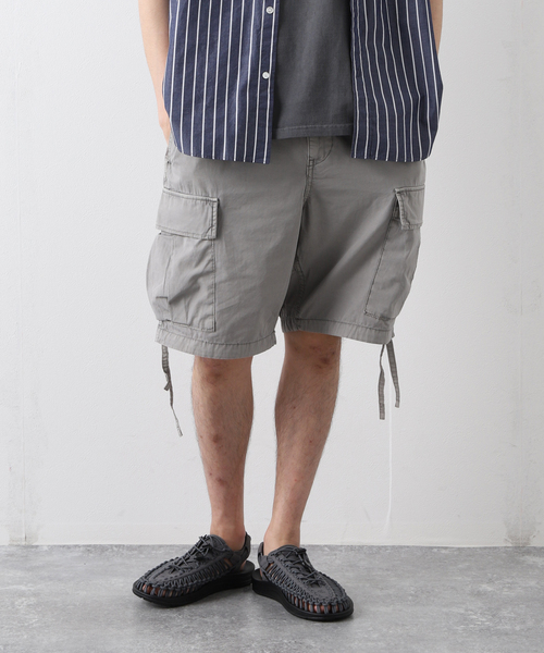 JOURNAL STANDARD（ジャーナルスタンダード）の「ピグメント カーゴ ショーツ（カーゴパンツ・メンズ・ブラック系その他/グレー/ピンク/ライトイエロー・MEDIUM/LARGE）」の2枚目の写真