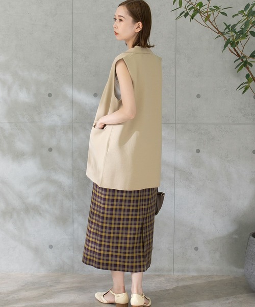 Torrazzo Donna(トラッゾドンナ)の「TORRAZZO DONNA ジャケットライクニットベスト(ベスト・レディース・ベージュ/ネイビー・FREE)」の7枚目の写真