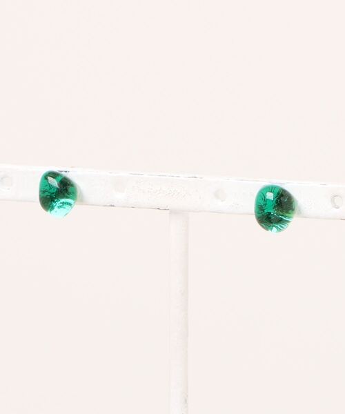 tone（トーン）の「【sawa】一粒ピアス(MA)（ピアス（両耳用）・レディース・スカイブルー/グレー/ターコイズブルー/ライム/ブルー/その他/クリア/ラベンダー/ピンク系その他/シャンパン/ブラウン/パープル系その他/パープル系その他2/パープル系その他3/ブルー系その他2/グリーン系その他/ブルー系その他/カーキ/ブルー系その他3/グリーン・FREE）」の6枚目の写真