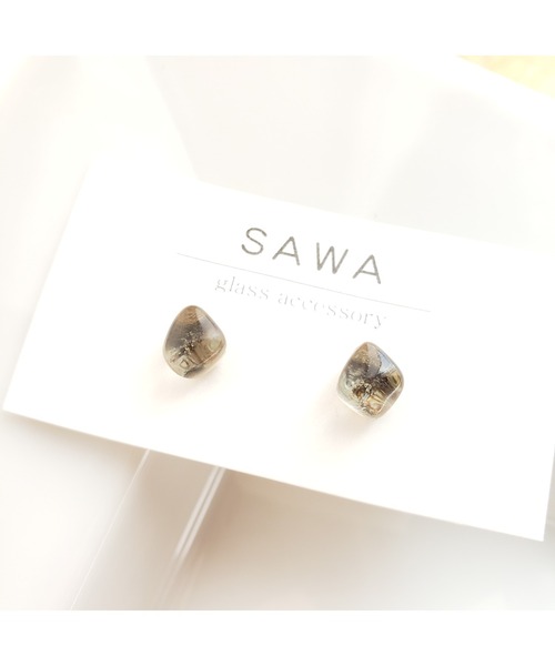 tone（トーン）の「【sawa】一粒ピアス(MA)（ピアス（両耳用）・レディース・スカイブルー/グレー/ターコイズブルー/ライム/ブルー/その他/クリア/ラベンダー/ピンク系その他/シャンパン/ブラウン/パープル系その他/パープル系その他2/パープル系その他3/ブルー系その他2/グリーン系その他/ブルー系その他/カーキ/ブルー系その他3/グリーン・FREE）」の2枚目の写真