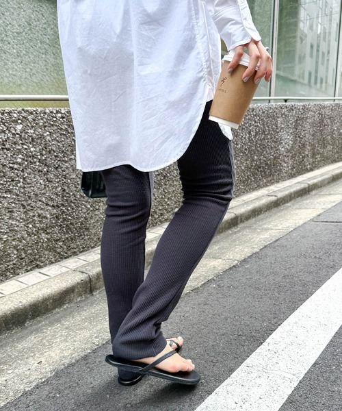 andme(アンドミー)の「セルフカットリブレギンスパンツ(その他パンツ・レディース・ブラック/パープル/ネイビー/ライトグリーン/ライトブラウン/ブラウン系その他/ケリーグリーン/スミクロ/グレイッシュベージュ・M/L)」の3枚目の写真