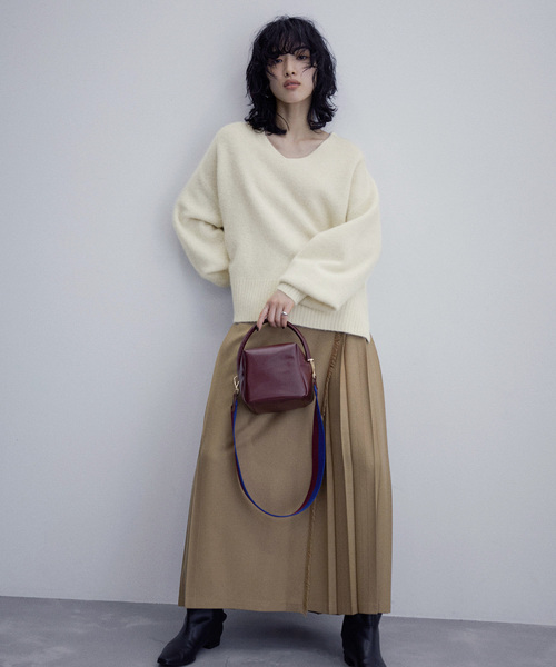 ADAM ET ROPE'（アダムエロペ）の「ファーニットプルオーバー（ニット/セーター・レディース・ブルー/ホワイト/ブラック/クリーム・FREE）」の6枚目の写真