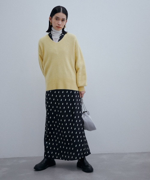 ADAM ET ROPE'（アダムエロペ）の「ファーニットプルオーバー（ニット/セーター・レディース・ブルー/ホワイト/ブラック/クリーム・FREE）」の12枚目の写真