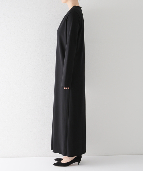 plage（プラージュ）の「【R’IAM】 DEEP Vneck ワンピース（ワンピース・レディース・ホワイト/ブラック・38/36）」の4枚目の写真