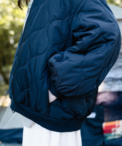 OUTDOOR PRODUCTS APPAREL(アウトドアプロダクツアパレル)の「2WAY リバーシブル ビッグシルエット バルーンシルエット MA-1 ジャケット(MA-1・レディース・ブラック/ブラウン/カーキ・MEDIUM)」の8枚目の写真