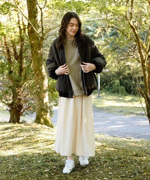 OUTDOOR PRODUCTS APPAREL(アウトドアプロダクツアパレル)の「2WAY リバーシブル ビッグシルエット バルーンシルエット MA-1 ジャケット(MA-1・レディース・ブラック/ブラウン/カーキ・MEDIUM)」の12枚目の写真