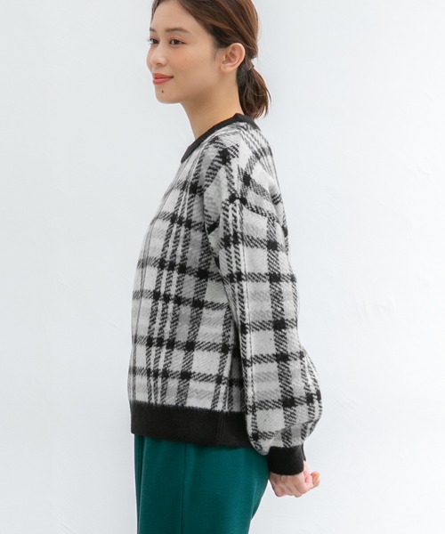 Honeys（ハニーズ）の「チェック柄ニット（ニット/セーター・レディース・パープル系その他/ブラック系その他/グレー系その他/グリーン系その他・M/L/S/LL）」の8枚目の写真