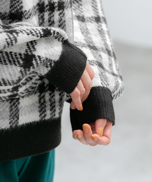 Honeys（ハニーズ）の「チェック柄ニット（ニット/セーター・レディース・パープル系その他/ブラック系その他/グレー系その他/グリーン系その他・M/L/S/LL）」の11枚目の写真