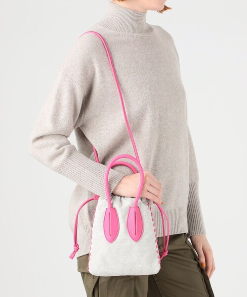 TOMORROWLAND (トゥモローランド)の「【WEB限定・別注】ADD CULUMN TURN S ショルダーバッグ(ショルダーバッグ・レディース・ホワイト/ピンク・FREE)」の3枚目の写真