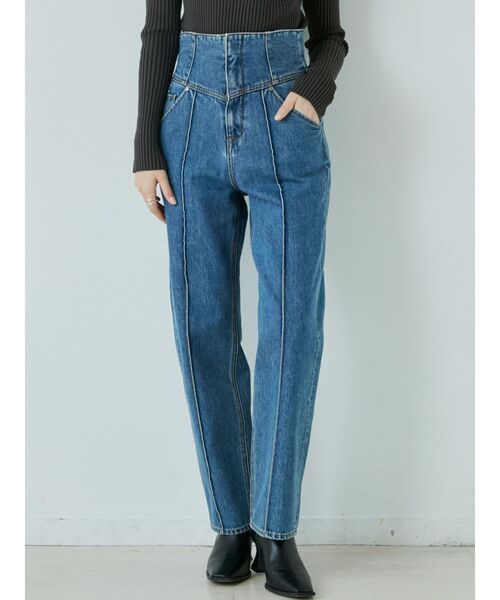 LAGUNAMOON(ラグナムーン)の「ハイウエストピンタックデニムパンツ(デニムパンツ・レディース・ブルー/インディゴブルー・SMALL/MEDIUM)」の2枚目の写真