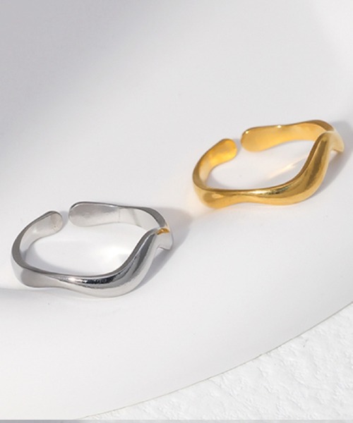 Ritomo De Ricco(リトモ・デ・リコ)の「ステンレスウェーブリング サイズフリー(リング・レディース・A/B・FREE)」の1枚目の写真