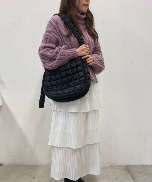 WEGO（ウィゴー）の「WEGO/キルティングBIGショルダーバッグ（ショルダーバッグ・レディース・ホワイト系その他/カーキ/ホワイト/ブラック・FREE）」の13枚目の写真