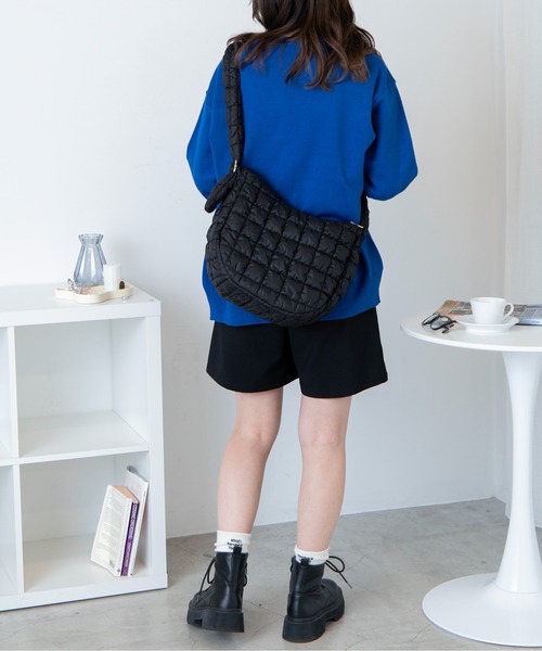 WEGO（ウィゴー）の「WEGO/キルティングBIGショルダーバッグ（ショルダーバッグ・レディース・ホワイト系その他/カーキ/ホワイト/ブラック・FREE）」の10枚目の写真