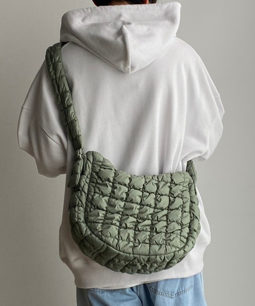 WEGO（ウィゴー）の「WEGO/キルティングBIGショルダーバッグ（ショルダーバッグ・レディース・ホワイト系その他/カーキ/ホワイト/ブラック・FREE）」の9枚目の写真