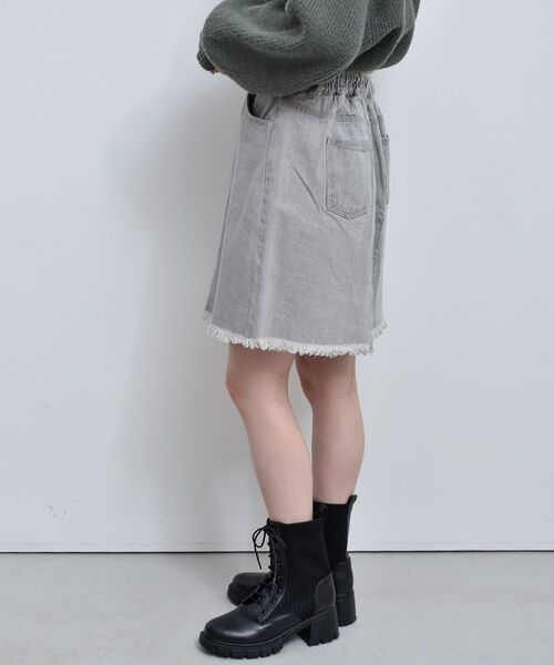 RETRO GIRL(レトロガール)の「デニムミニSK(デニムスカート・レディース・ライトグレー/ブラック/ダークブルー・FREE)」の19枚目の写真