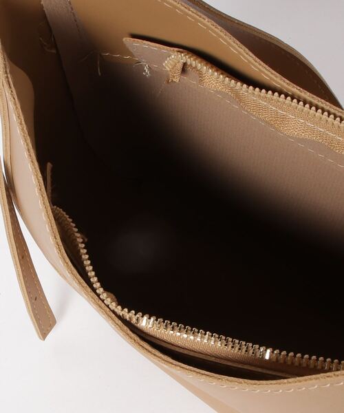 SETUP7(セットアップセブン)の「【SETUP7】太ベルトフェイクレザーシンプルショルダーバッグ KNF ※(ショルダーバッグ・レディース・ホワイト/ブラウン/ベージュ/ライトグリーン/ブラック・FREE)」の10枚目の写真