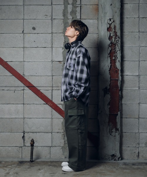 kutir（クティール）の「ロゴ刺繍オンブレチェックビッグシャツ（シャツ/ブラウス・メンズ・パープル系その他/ホワイト系その他/グレー・SMALL/LARGE/MEDIUM）」の12枚目の写真