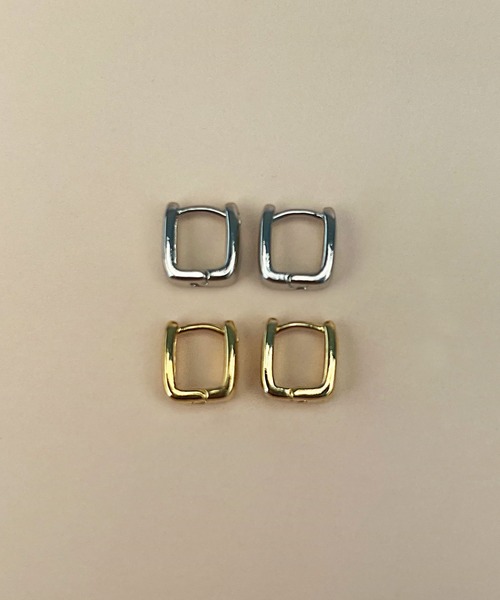 CEMONEMO(セモネモ)の「スクエア ワンタッチ ミニ フープピアス(ピアス(両耳用)・レディース・ゴールド/シルバー・FREE)」の2枚目の写真