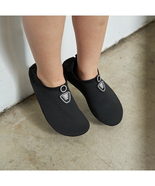 b・ROOM（ビールーム）の「ウォーターシューズ（スリッポン・キッズ・ターコイズブルー/ブルー/ブラック/ピンク・S/M/L/LL）」の2枚目の写真