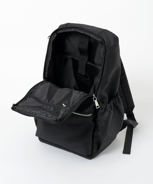 LAKOLE（ラコレ）の「スロープデイバッグ / 198932（バックパック/リュック・レディース・ブラック/ベージュ/ネイビー・FREE）」の8枚目の写真