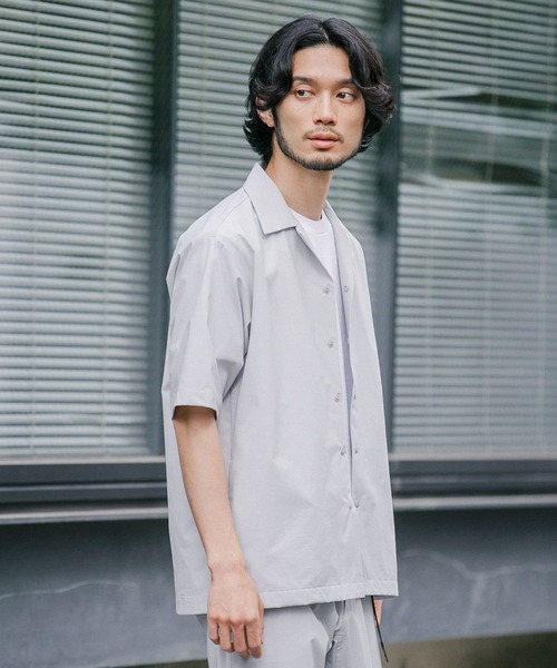 URBAN RESEARCH(アーバンリサーチ)の「『撥水/イージーケア』SOLOTEX STRETCH SHORT-SLEEVE SHIRTS(シャツ/ブラウス・メンズ・ネイビー/ブラック/グレー系その他・MEDIUM/LARGE)」の4枚目の写真