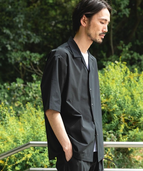 URBAN RESEARCH(アーバンリサーチ)の「『撥水/イージーケア』SOLOTEX STRETCH SHORT-SLEEVE SHIRTS(シャツ/ブラウス・メンズ・ネイビー/ブラック/グレー系その他・MEDIUM/LARGE)」の18枚目の写真