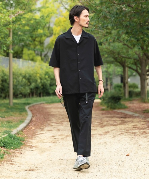 URBAN RESEARCH(アーバンリサーチ)の「『撥水/イージーケア』SOLOTEX STRETCH SHORT-SLEEVE SHIRTS(シャツ/ブラウス・メンズ・ネイビー/ブラック/グレー系その他・MEDIUM/LARGE)」の21枚目の写真