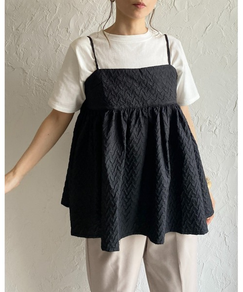 She's Closet（シーズクローゼット）の「ボリュームフレアギャザーふくれジャガードペプラムキャミソールトップス（キャミソール・レディース・アイボリー/ブラック/ブルー/ホワイト系その他/ブラック系その他/ベージュ・FREE）」の15枚目の写真