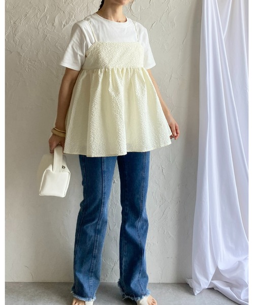 She's Closet（シーズクローゼット）の「ボリュームフレアギャザーふくれジャガードペプラムキャミソールトップス（キャミソール・レディース・アイボリー/ブラック/ブルー/ホワイト系その他/ブラック系その他/ベージュ・FREE）」の20枚目の写真