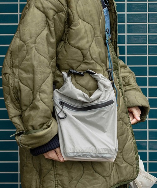 nahe ネーエ ドライバッグ 2WAY 防水 折りたたみ サコッシュ 4L（S