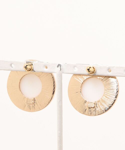 J1U by LA BELLE ETUDE（ジユウバイラベルエチュード）の「BIGパール×ビジュピアス（ピアス（両耳用）・レディース・その他・FREE）」の11枚目の写真