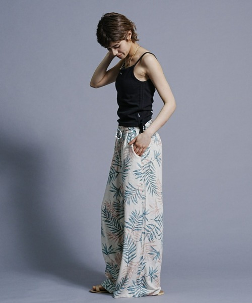 RVCA（ルーカ）の「RVCA/ルーカ ワンポイント刺繍/リブタンクトップ BD043-303（タンクトップ・レディース・ブラック/イエロー/ホワイト・M/S）」の10枚目の写真