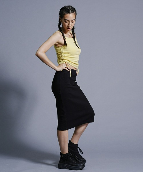 RVCA（ルーカ）の「RVCA/ルーカ ワンポイント刺繍/リブタンクトップ BD043-303（タンクトップ・レディース・ブラック/イエロー/ホワイト・M/S）」の13枚目の写真