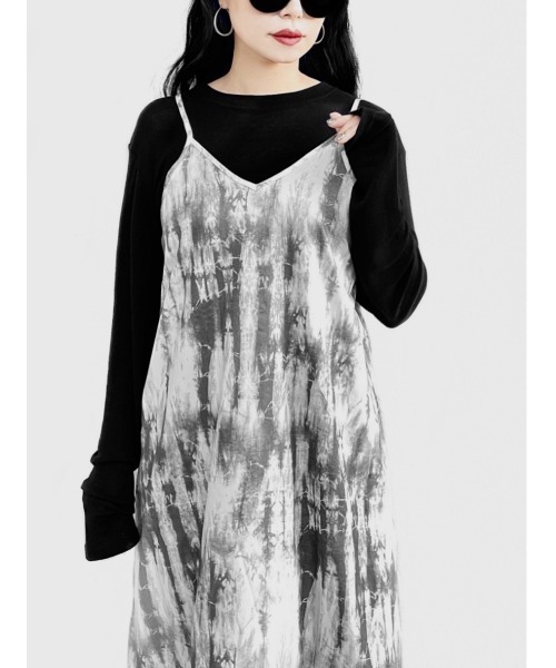LVEU.(ラブユ.)の「Monotone tie-dye camisole one-piece / モノトーンタイダイキャミソールワンピース(Ai select)(ワンピース・レディース・ブラック・FREE)」の5枚目の写真