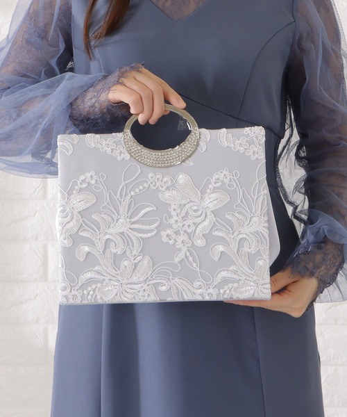 Lace Ladies(レースレディース)の「フラワー刺繍リングハンドルバッグ(クラッチバッグ・レディース・ブラック/アイボリー/シルバー・FREE)」の17枚目の写真