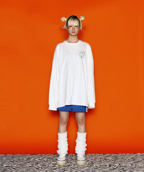 PUNYUS（プニュズ）の「RAVE ON WONDERLANDビッグロンＴ（Tシャツ/カットソー・レディース・ライトパープル/ホワイト/ライトグレー・3/4）」の13枚目の写真