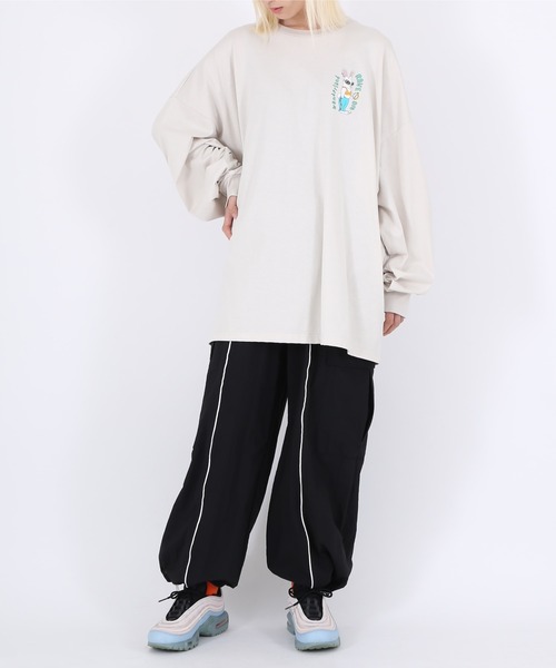 PUNYUS（プニュズ）の「RAVE ON WONDERLANDビッグロンＴ（Tシャツ/カットソー・レディース・ライトパープル/ホワイト/ライトグレー・3/4）」の9枚目の写真