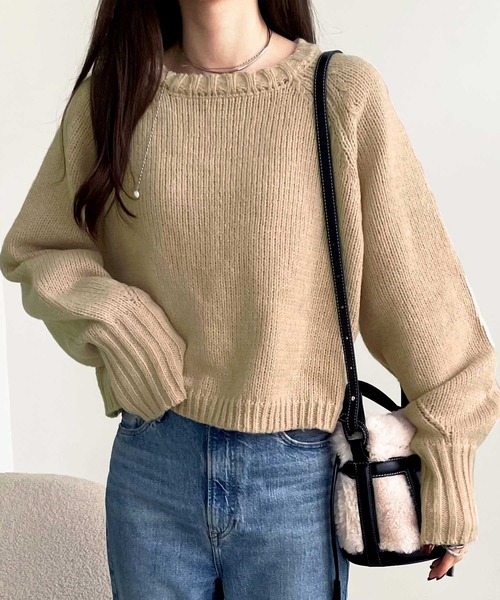 GeeRA（ジーラ）の「ボリュームスリーブカラーショート丈ニット