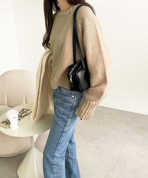 GeeRA（ジーラ）の「ボリュームスリーブカラーショート丈ニット（ニット/セーター・レディース・ブルー/グレー/アイボリー/ピンク/ベージュ/イエロー・SMALL/X-LARGE/MEDIUM/LARGE）」の15枚目の写真