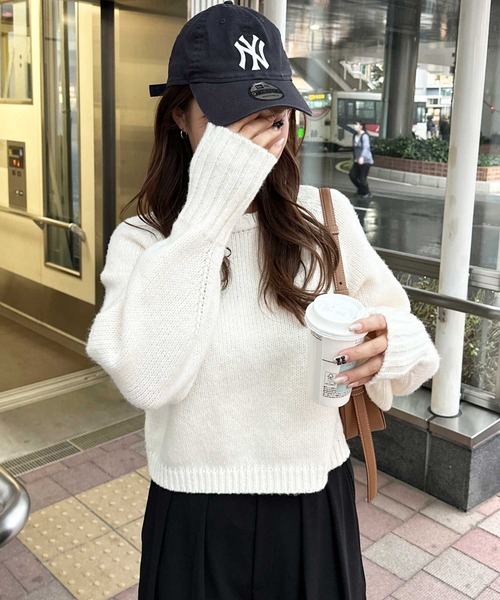 GeeRA（ジーラ）の「ボリュームスリーブカラーショート丈ニット（ニット/セーター・レディース・ブルー/グレー/アイボリー/ピンク/ベージュ/イエロー・SMALL/X-LARGE/MEDIUM/LARGE）」の11枚目の写真