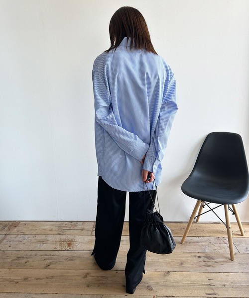 Kotoe(コトエ)の「ビッグシルエットストライプシャツ ビッグシャツ レディース(シャツ/ブラウス・レディース・ブルー・FREE)」の3枚目の写真