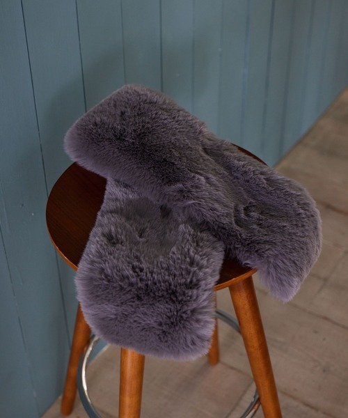 Andemiu（アンデミュウ）の「フェイクファーティペット966427（マフラー・レディース・モカ/ブルーグレー/ベージュ・FREE）」の2枚目の写真