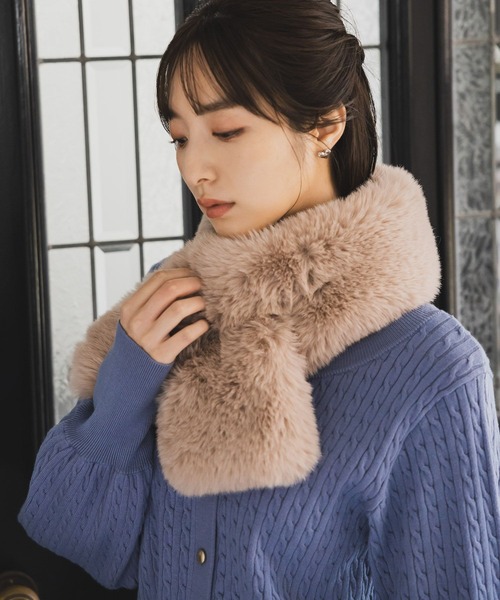 Andemiu（アンデミュウ）の「フェイクファーティペット966427（マフラー・レディース・モカ/ブルーグレー/ベージュ・FREE）」の20枚目の写真