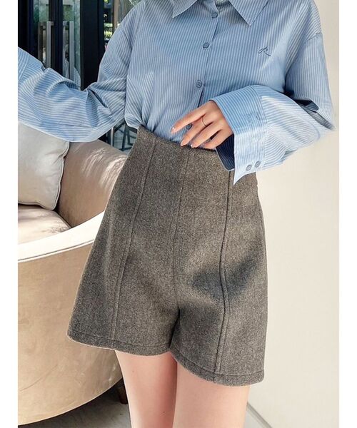 RESEXXY（リゼクシー）の「ベーシックハイウエストショートパンツ（その他パンツ・レディース・アイボリー/ブラック/ブラウン・FREE）」の3枚目の写真